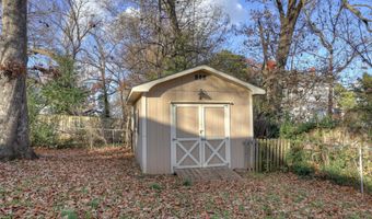 614 E 14th St, Baxter Springs, KS 66713