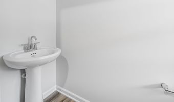 22 A Regent St, Camden, SC 29020