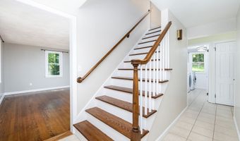 47 Paper Chase Trl, Avon, CT 06001