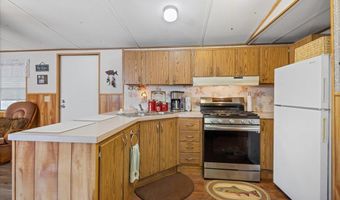 7639 6th St, Bell, FL 32619