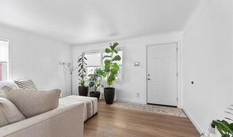 9684 Fox Ave, Allen Park, MI 48101