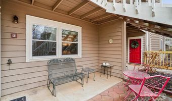 2 Creekside Ln, Asheville, NC 28803