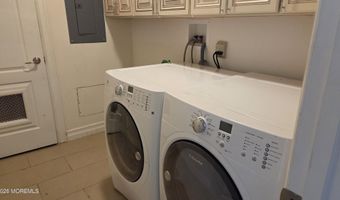 255 Pine Dr, Bayville, NJ 08721