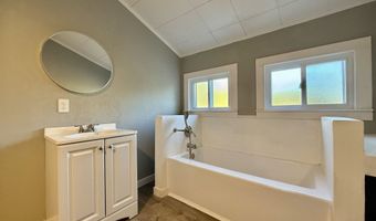 29 Fordway St, Derry, NH 03038