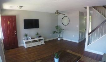 8702 VILLAGE GREEN Ct, Alexandria, VA 22309