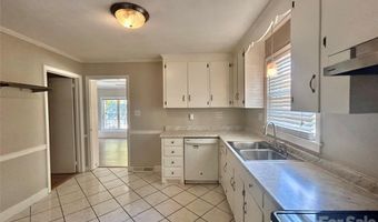 2255 Falmouth Rd, Charlotte, NC 28205
