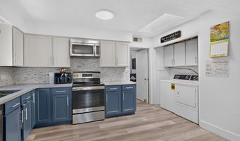 1709 Kirby St NE, Albuquerque, NM 87112