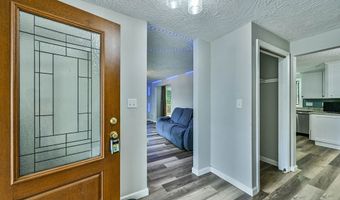 48 Central St, Auburn, MA 01501