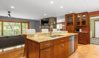 706 23rd St SW, Austin, MN 55912