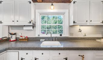 88 Harriman Hill Rd, Raymond, NH 03077