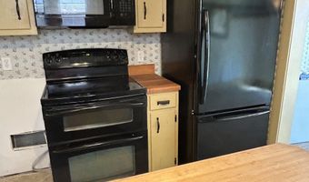 911 Pine St, Atlantic, IA 50022