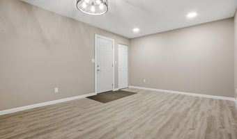 626 Willow Dr, Aberdeen, SD 57401