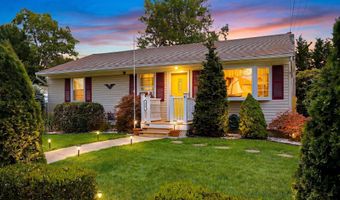 327 Pacific Ave, Beachwood, NJ 08722