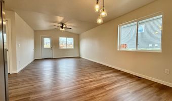 826 Heritage St, Belle Fourche, SD 57717