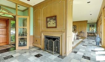 69 Nayatt Rd, Barrington, RI 02806
