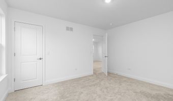 1014 Dr. John Burkey, Algonquin, IL 60102