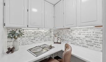1225 MARTHA CUSTIS Dr 717, Alexandria, VA 22302