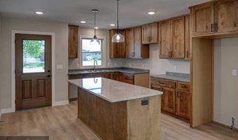 622 Pondhurst Dr, Amery, WI 54001