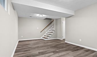 4727 EXETER St, Annandale, VA 22003