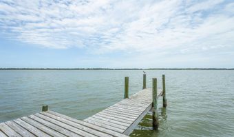 632 Mariner Cir, Alligator Point, FL 32346