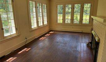 950 Merriman Rd, Akron, OH 44303