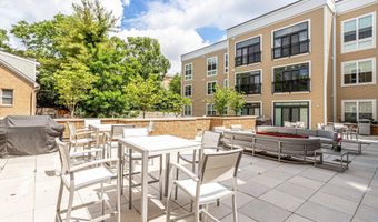989 S BUCHANAN St 409, Arlington, VA 22204