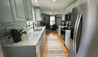 37 Mill Stream Ln, Arundel, ME 04046