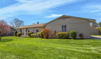 66 W River Pkwy, North Providence, RI 02904