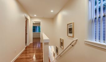 8006 SE SPORRI Ln, Milwaukie, OR 97267