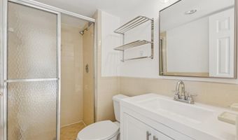 5101 RIVER Rd 718, Bethesda, MD 20816