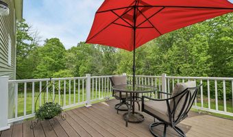 537 Pingree Hill Rd, Auburn, NH 03032