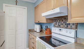 827 Carolee Cir, Biloxi, MS 39532
