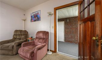 2984 Massillon Rd, Akron, OH 44312