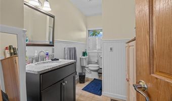 129 Simmonsville Ave, Johnston, RI 02919