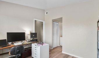 6151 Calle Mariselda 302, San Diego, CA 92124