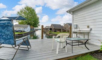 1748 Saint Clair River Dr, Algonac, MI 48001