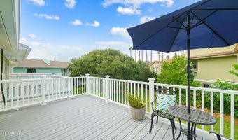 2233 SEMINOLE Rd 7, Atlantic Beach, FL 32233