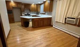 221 Riverside Dr, Bayville, NJ 08721