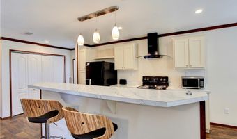 918 Laurel Cir, Barefoot Bay, FL 32976