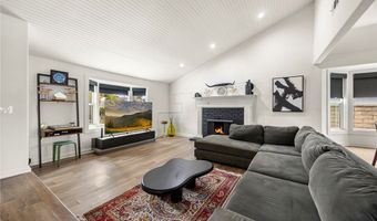 25311 Pike Rd, Laguna Hills, CA 92653