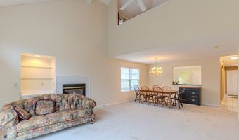 390 Blair Cir, Aurora, OH 44202