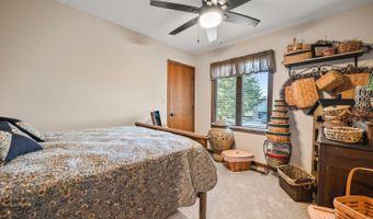 17 Pine Grove Dr, Batesville, IN 47006
