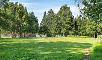 7821 Charlotte Cir, Anchorage, AK 99502