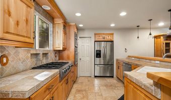 28657 Shenandoah Dr, Lake Arrowhead, CA 92352