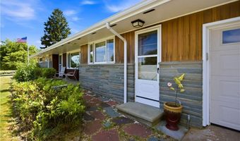 25 Westport Harbor Rd, Little Compton, RI 02837