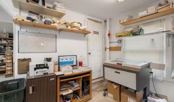 1916 S Wayne St, Auburn, IN 46706