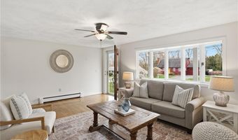 49 Roosevelt Dr, Bristol, RI 02809