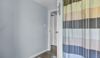 55 Homer St B, Newport, RI 02840