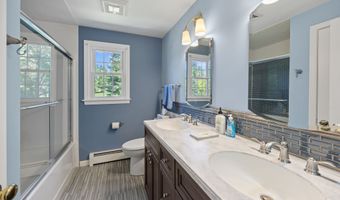 4 Brookfield Ct, Cheshire, CT 06410