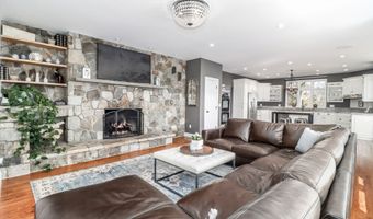 10 Trailing Ridge Rd, Brookfield, CT 06804